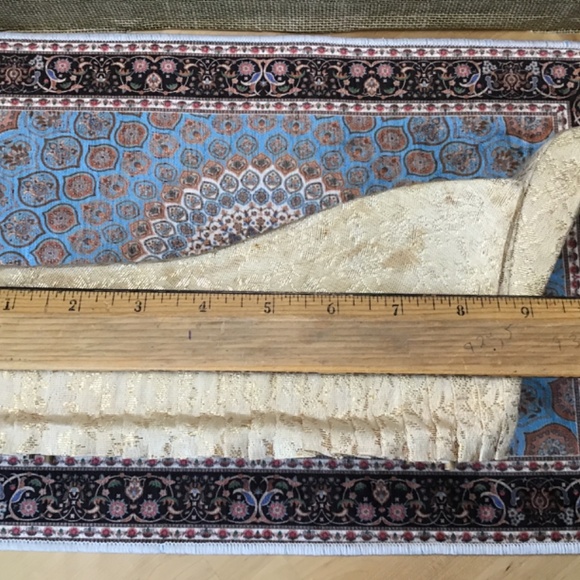 Vintage Small Jewelry Music Box - Picture 16 of 16